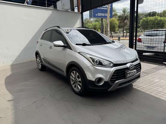 HYUNDAI-HB20X-1.6 16V PREMIUM FLEX 4P AUTOMÁTICO HYUNDAI-HB20X-2018