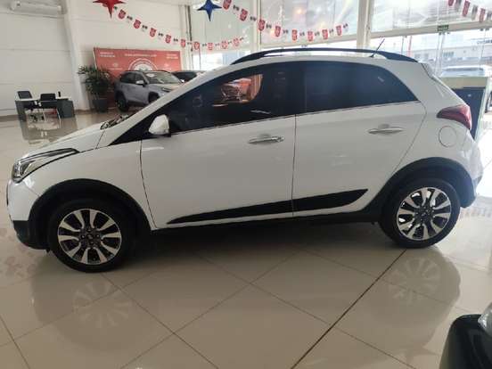 HYUNDAI-HB20X-1.6 16V PREMIUM FLEX 4P AUTOMÁTICO HYUNDAI-HB20X-2016