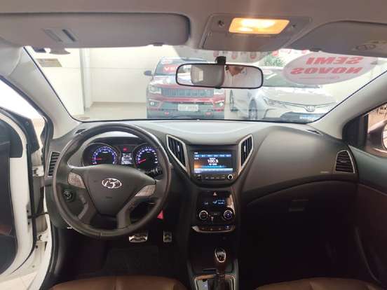 HYUNDAI-HB20X-2016