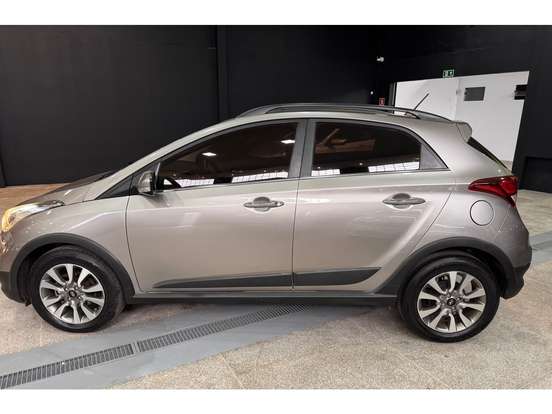 HYUNDAI-HB20X-1.6 16V PREMIUM FLEX 4P AUTOMÁTICO HYUNDAI-HB20X-2017