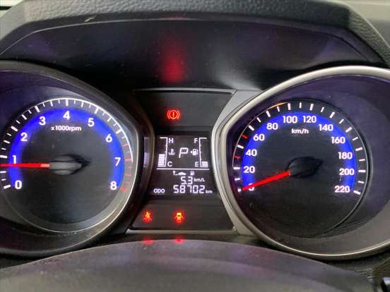 HYUNDAI-HB20X-2018