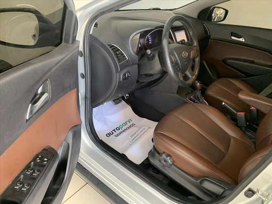 HYUNDAI-HB20X-2018