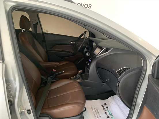 HYUNDAI-HB20X-1.6 16V PREMIUM FLEX 4P AUTOMÁTICO HYUNDAI-HB20X-2018