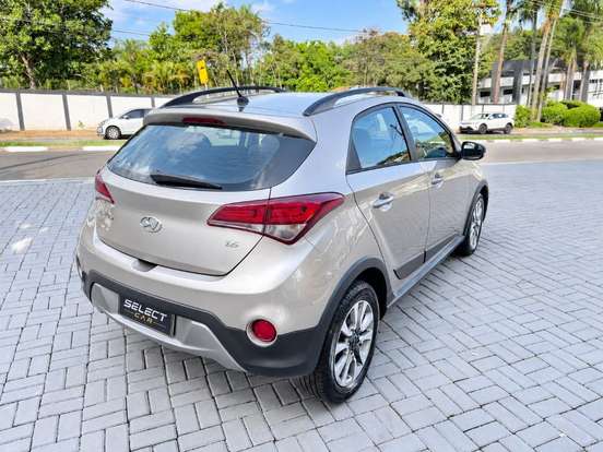 HYUNDAI-HB20X-1.6 16V STYLE FLEX 4P MANUAL HYUNDAI-HB20X-2015