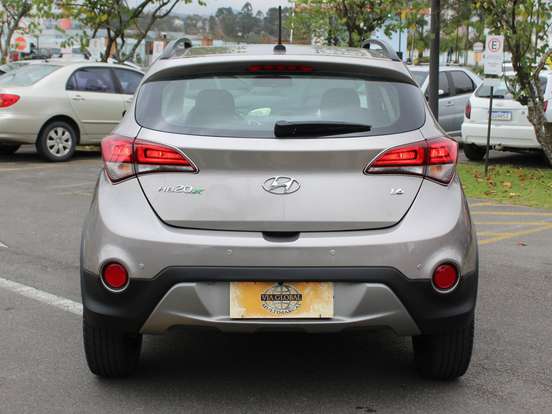 HYUNDAI-HB20X-2018