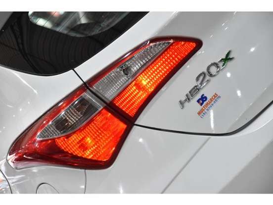 HYUNDAI-HB20X-2014