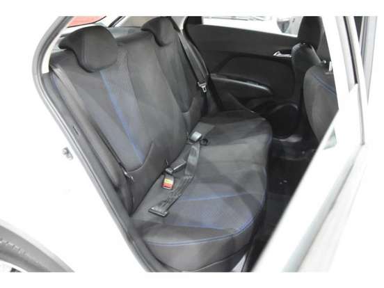 HYUNDAI-HB20X-2014