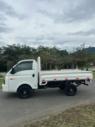 HYUNDAI-HR-2015