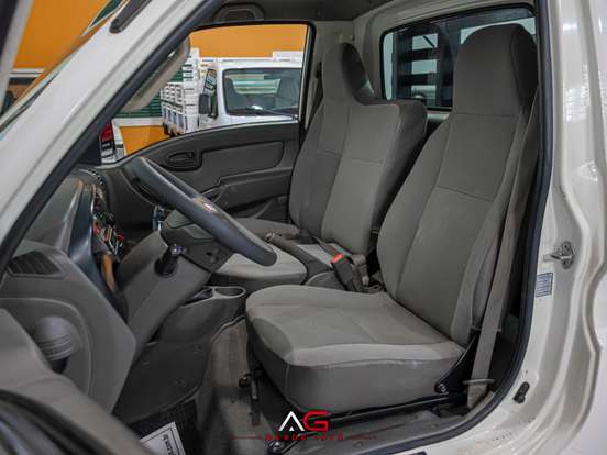 HYUNDAI-HR-2.5 LONGO COM CAÇAMBA 4X2 16V 130CV TURBO INTERCOOLER DIESEL 2P MANUAL HYUNDAI-HR-2013