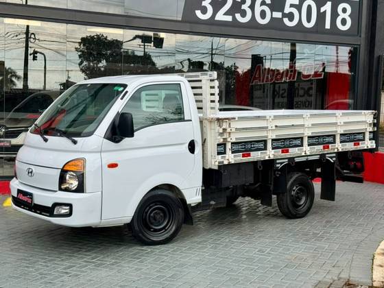 HYUNDAI HR 2.5 LONGO SEM CAÇAMBA 4X2 16V 130CV TURBO INTERCOOLER DIESEL 2P MANUAL