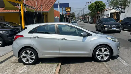 HYUNDAI-I30-1.6 MPFI 16V FLEX 4P AUTOMÁTICO HYUNDAI-I30-2012