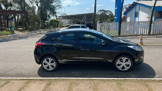 HYUNDAI-I30-1.6 MPFI 16V FLEX 4P AUTOMÁTICO HYUNDAI-I30-2013