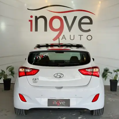 HYUNDAI-I30-1.8 MPI 16V GASOLINA 4P AUTOMATICO HYUNDAI-I30-2014