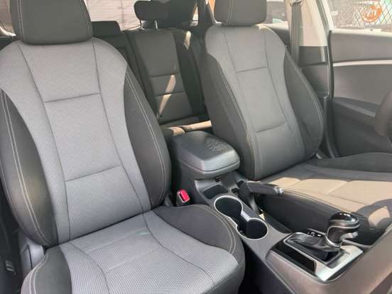 HYUNDAI-I30-1.8 MPI 16V GASOLINA 4P AUTOMATICO HYUNDAI-I30-2015