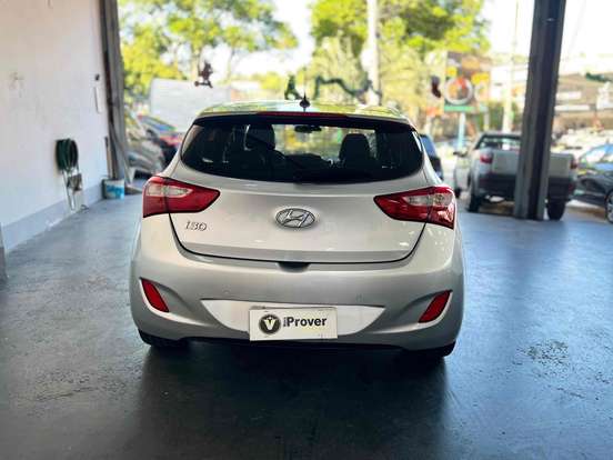 HYUNDAI-I30-1.8 MPI 16V GASOLINA 4P AUTOMATICO HYUNDAI-I30-2014