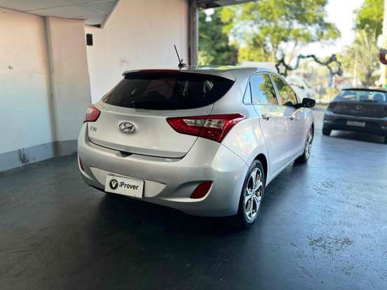 HYUNDAI-I30-1.8 MPI 16V GASOLINA 4P AUTOMATICO HYUNDAI-I30-2014