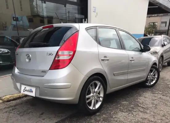 HYUNDAI-I30-2012