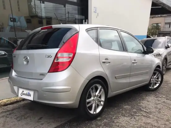 HYUNDAI-I30-2.0 MPFI GLS 16V GASOLINA 4P AUTOMÁTICO HYUNDAI-I30-2012