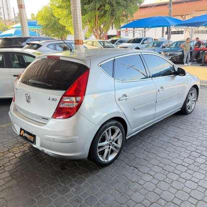 HYUNDAI-I30-2011