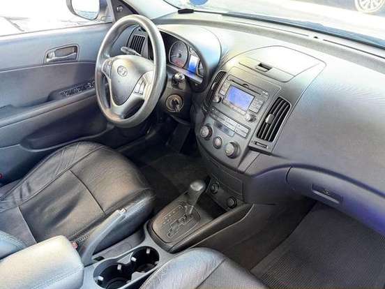 HYUNDAI-I30-2.0 MPFI GLS 16V GASOLINA 4P AUTOMÁTICO HYUNDAI-I30-2011