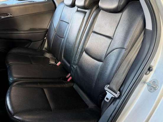 HYUNDAI-I30-2.0 MPFI GLS 16V GASOLINA 4P AUTOMÁTICO HYUNDAI-I30-2011