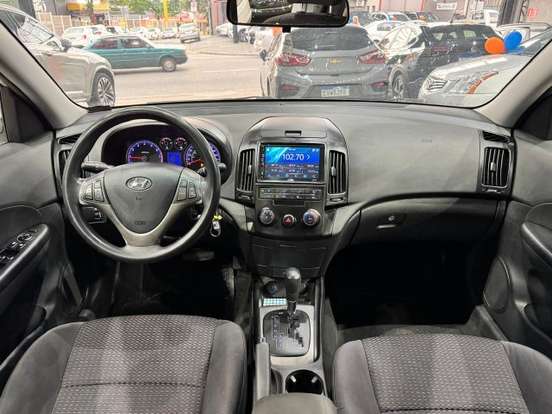 HYUNDAI-I30-2.0 MPFI GLS 16V GASOLINA 4P AUTOMÁTICO HYUNDAI-I30-2010