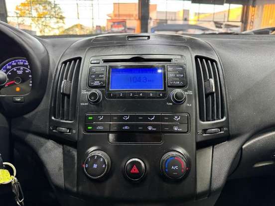 HYUNDAI-I30-2.0 MPFI GLS 16V GASOLINA 4P AUTOMÁTICO HYUNDAI-I30-2009
