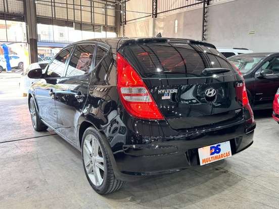 HYUNDAI-I30-2011