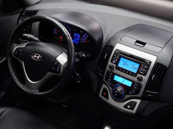 HYUNDAI-I30-2011
