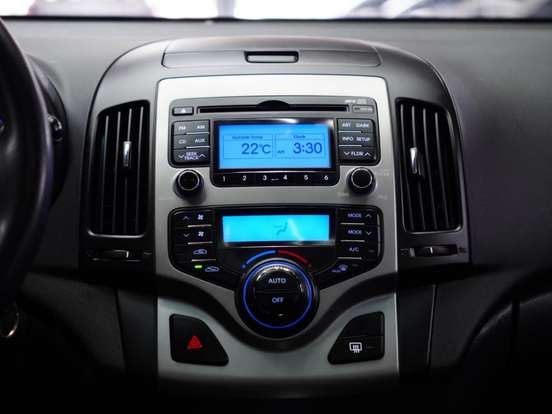 HYUNDAI-I30-2.0 MPFI GLS 16V GASOLINA 4P AUTOMÁTICO HYUNDAI-I30-2011