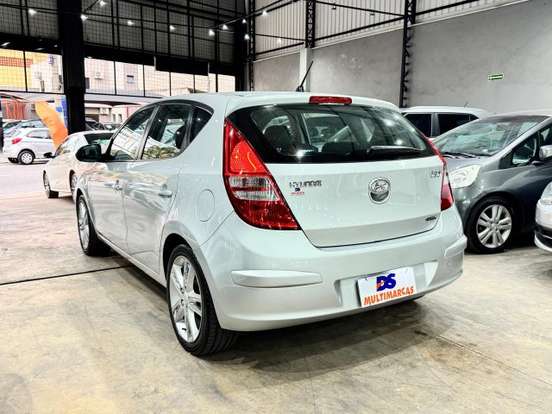 HYUNDAI-I30-2010