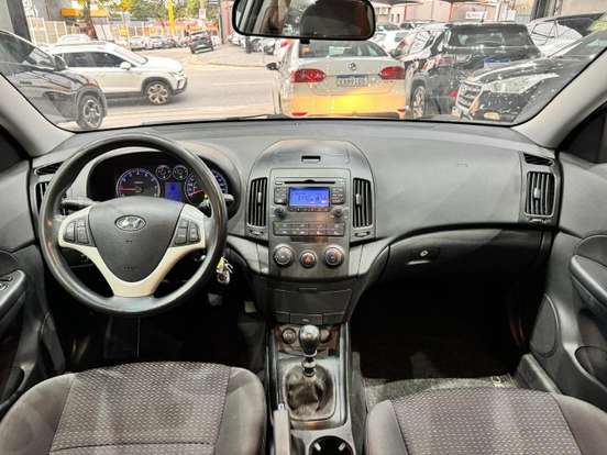 HYUNDAI-I30-2.0 MPFI GLS 16V GASOLINA 4P MANUAL HYUNDAI-I30-2010