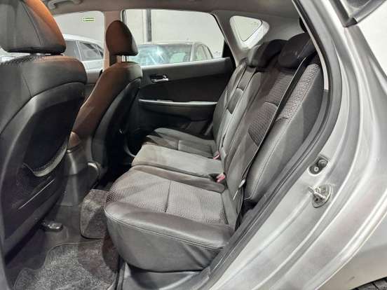 HYUNDAI-I30-2010