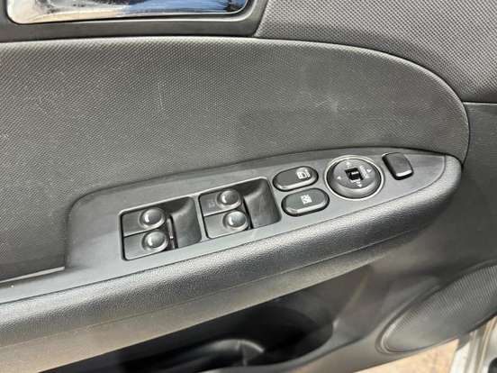 HYUNDAI-I30-2.0 MPFI GLS 16V GASOLINA 4P MANUAL HYUNDAI-I30-2010