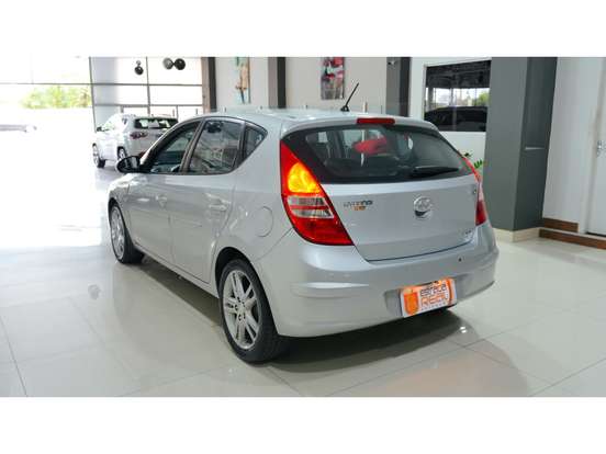 HYUNDAI-I30-2010