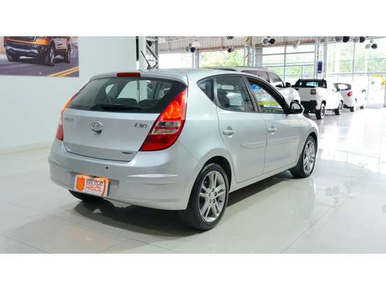 HYUNDAI-I30-2.0 MPI 16V GASOLINA 4P AUTOMÁTICO HYUNDAI-I30-2010