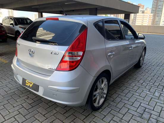 HYUNDAI-I30-2.0 MPI 16V GASOLINA 4P AUTOMÁTICO HYUNDAI-I30-2010