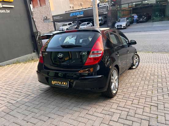 HYUNDAI-I30-2010