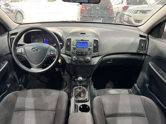 HYUNDAI-I30-2.0 MPI 16V GASOLINA 4P MANUAL HYUNDAI-I30-2010