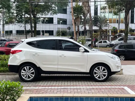 HYUNDAI-IX35-2.0 16V FLEX 4P AUTOMÁTICO HYUNDAI-IX35-2015