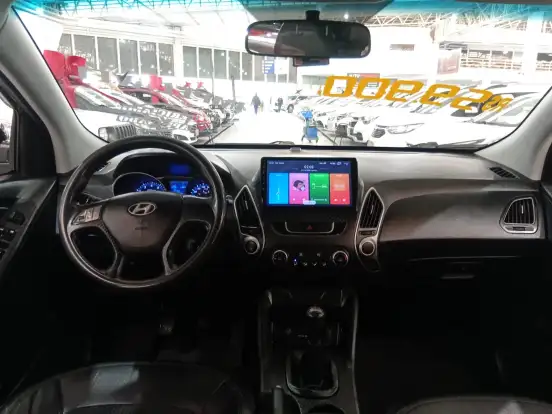 HYUNDAI-IX35-2010