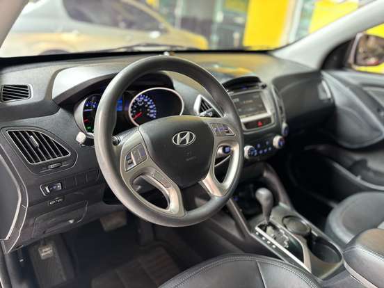 HYUNDAI-IX35-2.0 MPI 4X2 16V FLEX 4P AUTOMÁTICO HYUNDAI-IX35-2013