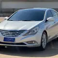 HYUNDAI SONATA 2.4 MPFI I4 16V 182CV GASOLINA 4P AUTOMÁTICO HYUNDAI SONATA 2.4 MPFI I4 16V 182CV GASOLINA 4P AUTOMÁTICO