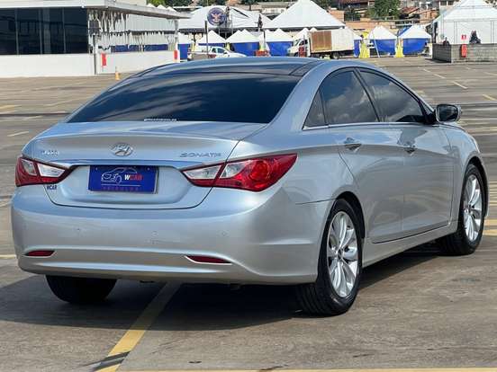 HYUNDAI-SONATA-2011