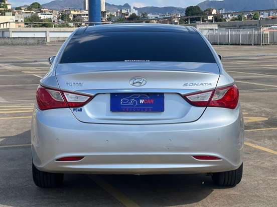 HYUNDAI-SONATA-2011