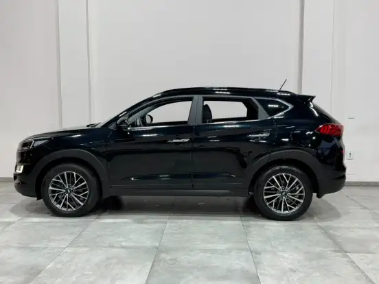 HYUNDAI-TUCSON-2023