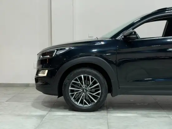 HYUNDAI-TUCSON-2023