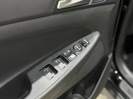 HYUNDAI-TUCSON-2023
