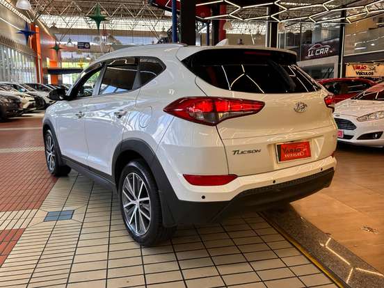 HYUNDAI-TUCSON-2017
