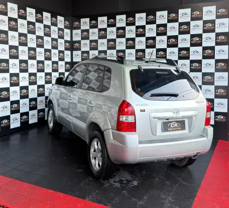 HYUNDAI-TUCSON-2.0 MPFI GLS 16V 143CV 2WD FLEX 4P AUTOMÁTICO HYUNDAI-TUCSON-2013